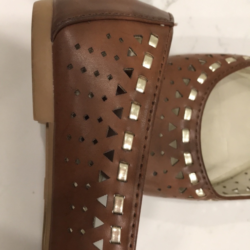 LADIES “Nicole” flats. Size 7 1/2  Luggage tan/brown